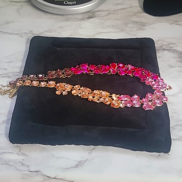 WHBM Pink necklace - Picture 5 of 5